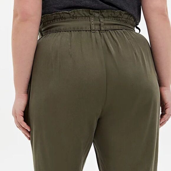 🆕 Torrid Olive Green Tencel Utility Pant 24 - Picture 2 of 9